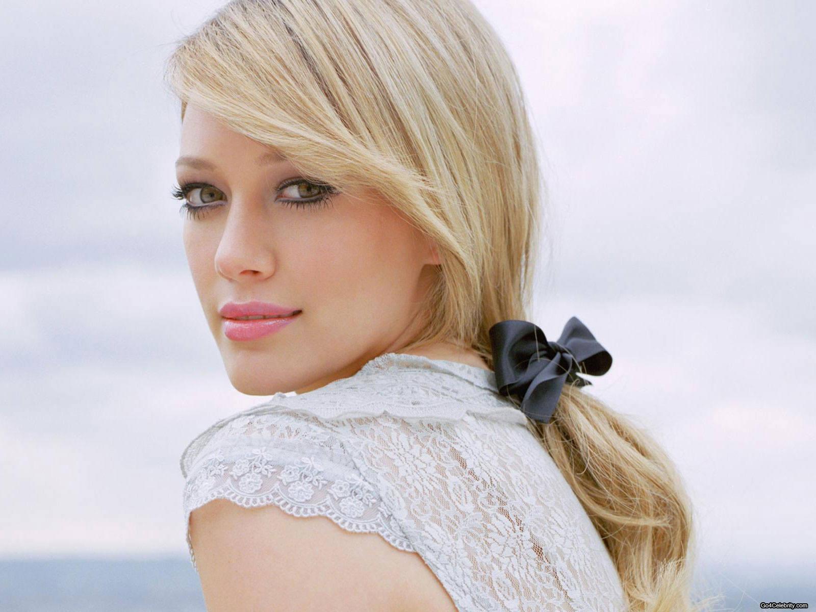 Mulher Loira Hilary Duff Loira Blog Esposas Online Mulheres Sérias
