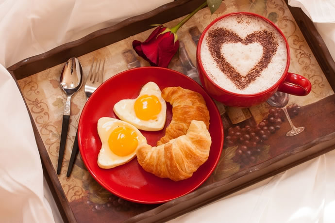 cafe da manha na cama café da manhã na cama cafe surpresa namorado marido casamento