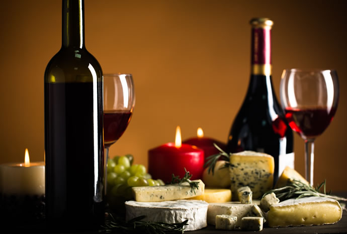 Resultado de imagem para queijos e vinhos deliciosos