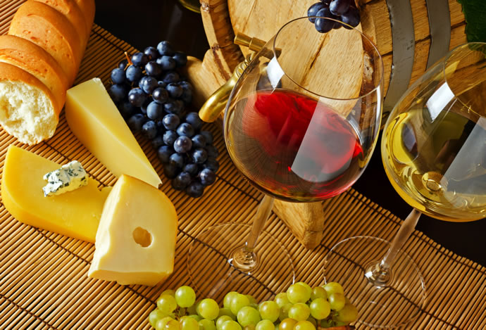 queijos e vinhos noite de queijos e vinhos harmonizacao faca de queijo como cortar o queijo decoracao tipos de queijo 
