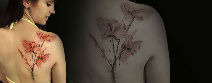 Tatuagem aquarela feminina
