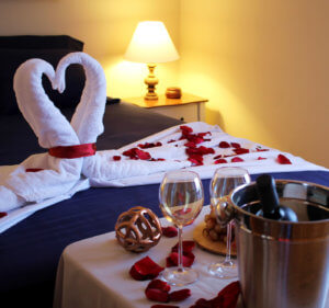 cama romantica sair da rotina cama decorada surpresa marido quarto decorado